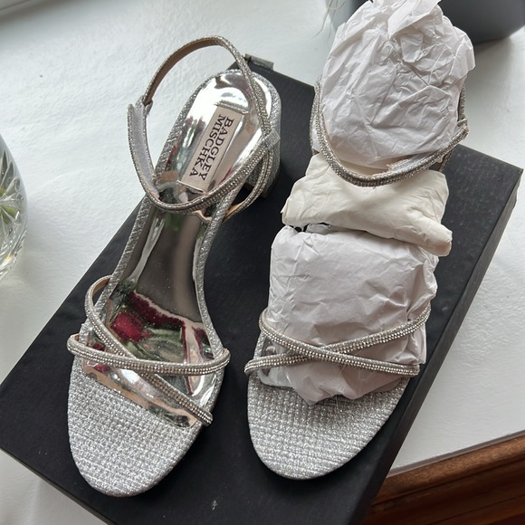 Badgley Mischka Ultima Block Heels - Picture 7 of 15